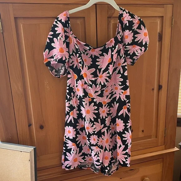 2 Multi-Color Floral Rompers 🌸💙🧡🌻🌼 - Picture 16 of 17